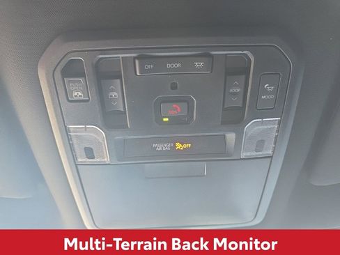 Used 2024 Toyota Tundra Platinum AWD/4WD image 31