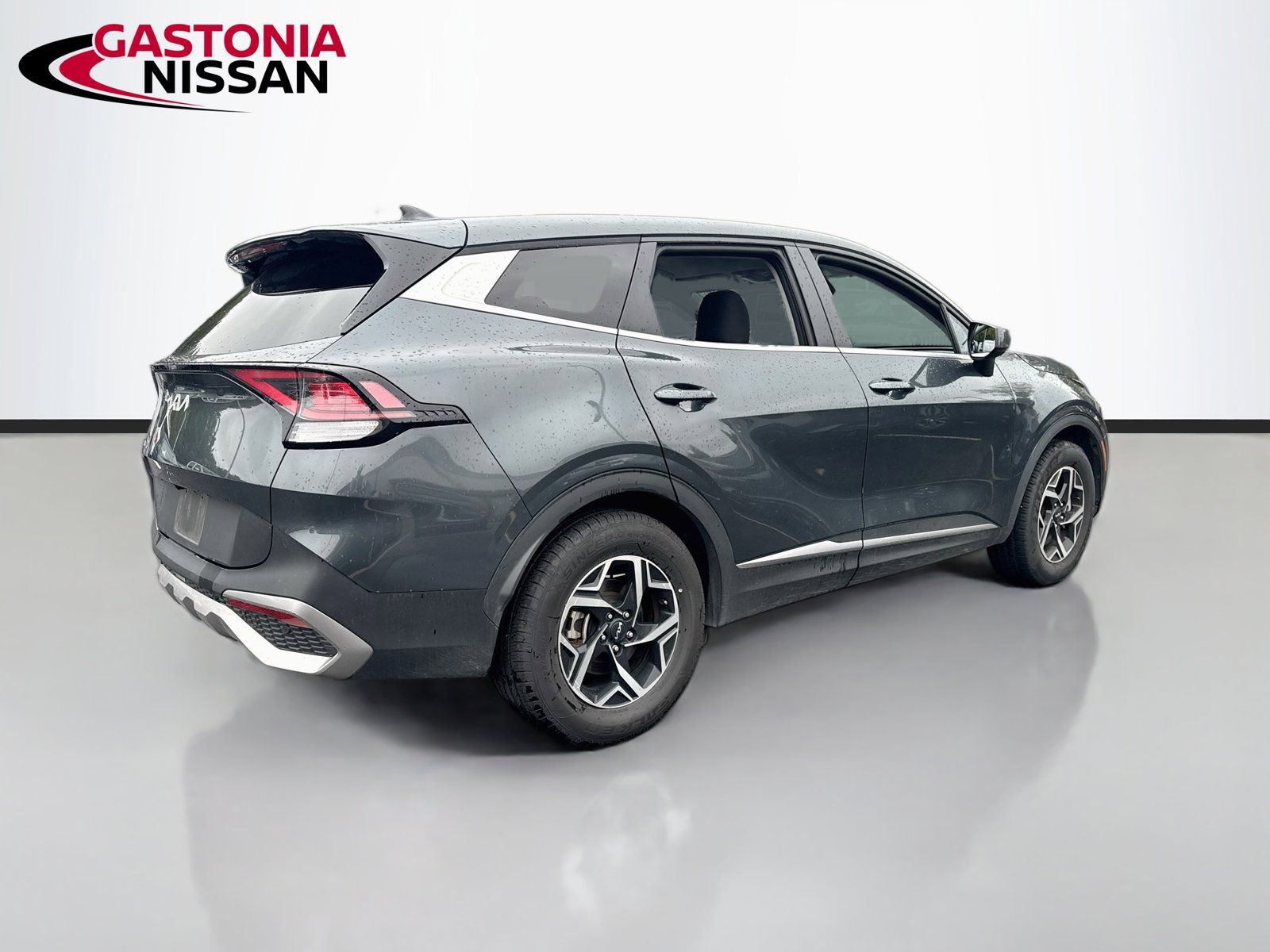 Used 2025 Kia Sportage LX FWD image 9