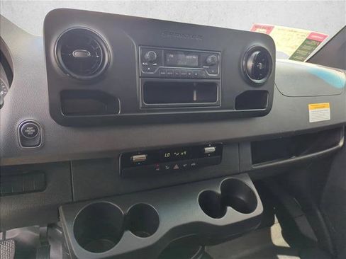 Used 2023 Mercedes-Benz Sprinter 2500 image 11