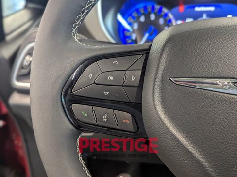 Used 2024 Chrysler Pacifica Limited w/ S Appearance Package FWD image 20