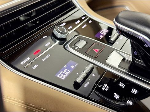 Used 2023 Porsche Panamera 4S w/ Premium Package AWD/4WD image 21