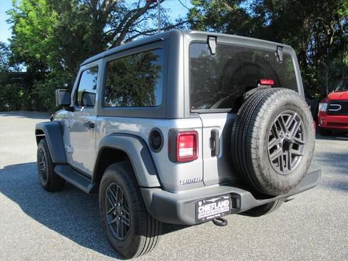Used 2020 Jeep Wrangler Sport AWD/4WD image 5