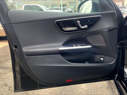 Used 2025 Mercedes-Benz C 300 4MATIC Sedan image 18