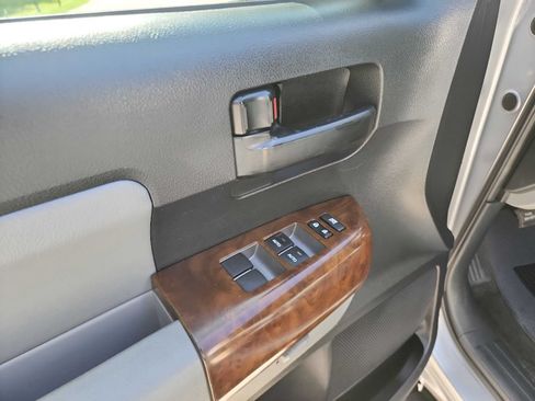 Used 2012 Toyota Sequoia SR5 w/ Premium Pkg RWD image 13