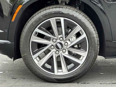 New 2026 Cadillac Vistiq Premium Luxury w/ LPO, Floor Liner Package AWD/4WD image 26