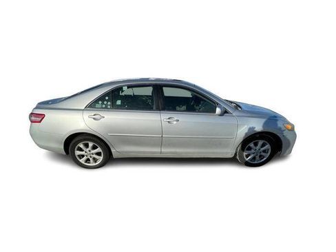 Used 2011 Toyota Camry Base 4dr Sedan 6A image 7