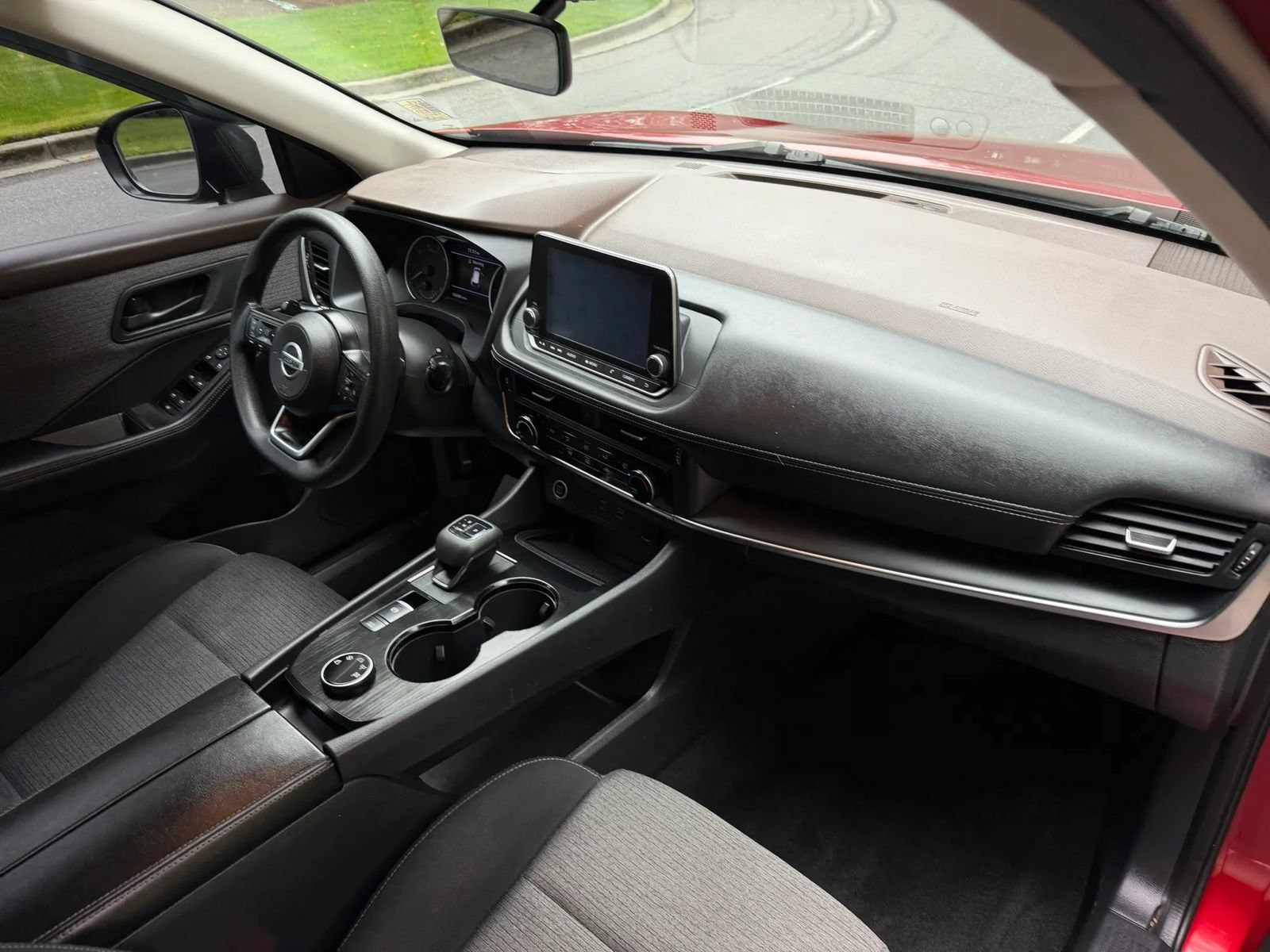 Used 2021 Nissan Rogue S AWD/4WD image 8