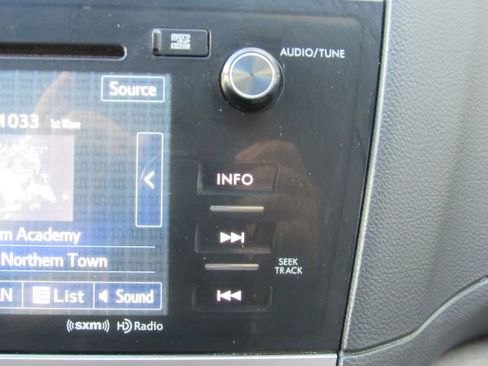 Used 2016 Subaru Outback 2.5i Limited image 46