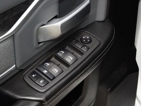 Used 2022 RAM 2500 Big Horn AWD/4WD image 28