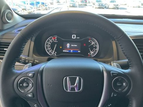 Certified 2023 Honda Ridgeline RTL image 8
