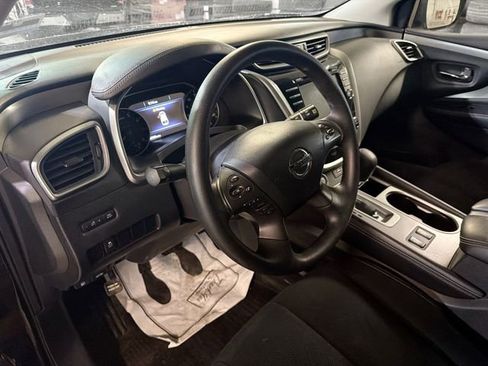 Used 2020 Nissan Murano S image 8