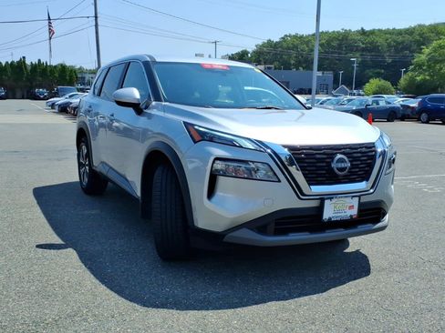 Certified 2023 Nissan Rogue SV AWD/4WD image 3