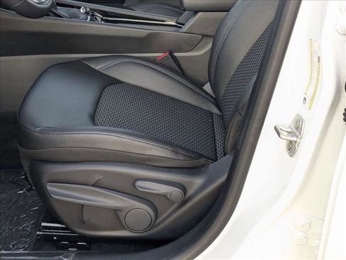 New 2026 Jeep Compass Latitude image 4