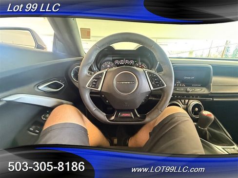 Used 2020 Chevrolet Camaro SS RWD image 35