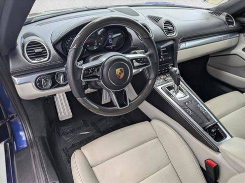 Used 2023 Porsche 718 Cayman RWD image 10