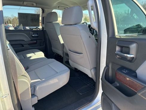 Used 2017 GMC Sierra 1500 SLE w/ SLE Value Package image 7