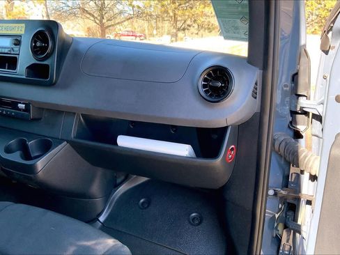 Used 2019 Mercedes-Benz Sprinter 170 image 19