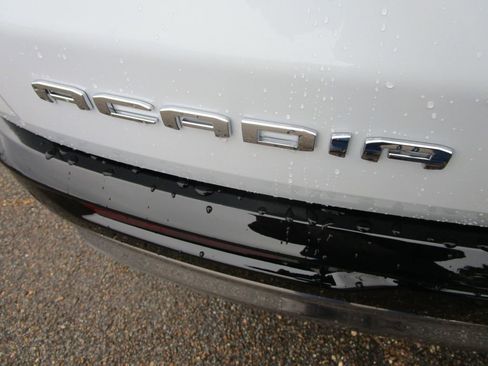 New 2026 GMC Acadia Denali image 10