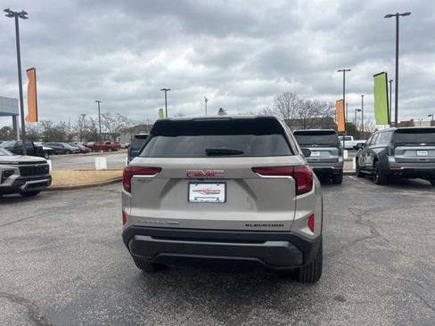 Used 2025 GMC Terrain Elevation image 4