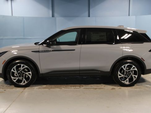 New 2026 Lincoln Nautilus Premier w/ Jet Appearance Package image 32