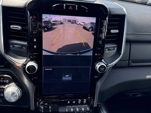 Used 2024 RAM 1500 Laramie image 12