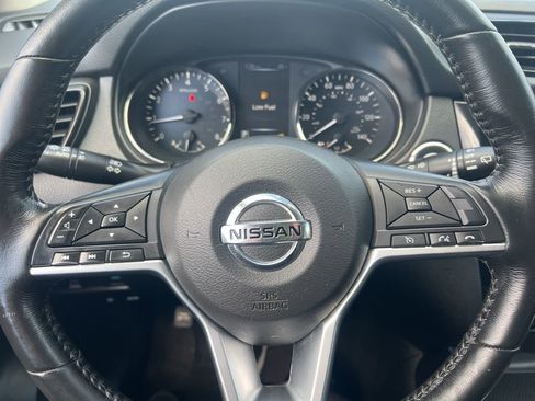 Used 2017 Nissan Rogue Sport SV w/ SV All-Weather Package image 63