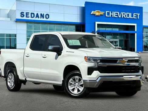 Used 2025 Chevrolet Silverado 1500 LT RWD image 2