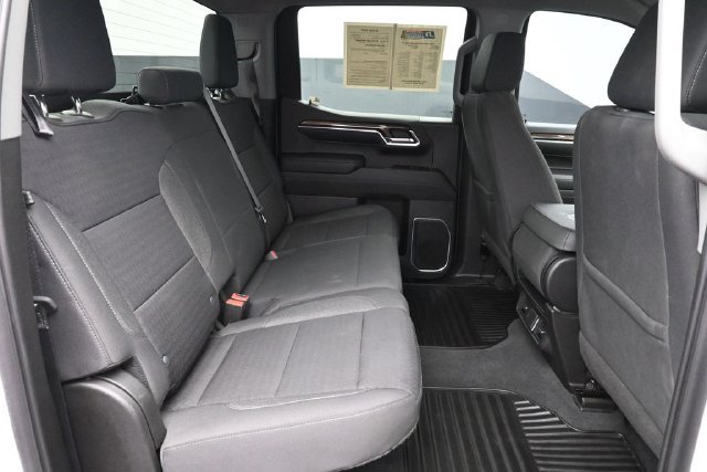 Used 2022 Chevrolet Silverado 1500 LT AWD/4WD image 31
