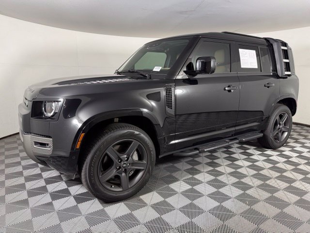 Used 2025 Land Rover Defender 110 X-Dynamic SE AWD/4WD image 2