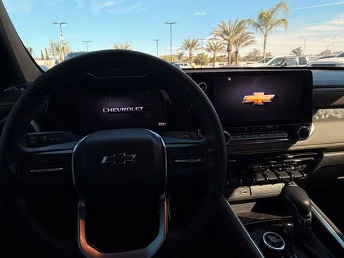 Used 2024 Chevrolet Colorado ZR2 w/ Technology Package image 8