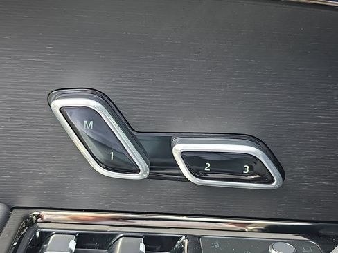 New 2025 Land Rover Range Rover Sport Autobiography AWD/4WD image 30