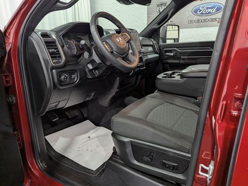 Used 2026 RAM 2500 Big Horn AWD/4WD image 13