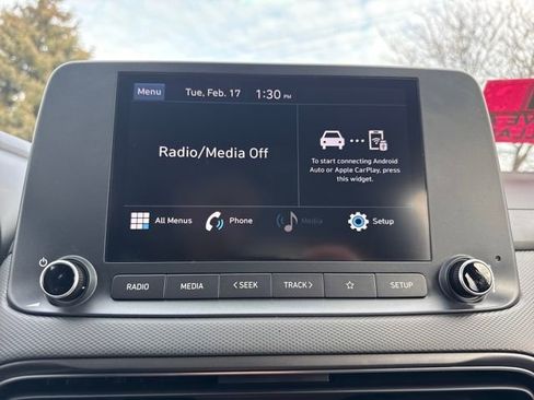 Used 2023 Hyundai Kona SE image 32