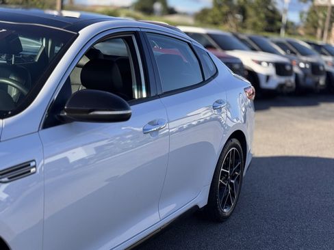 Used 2020 Kia Optima SE image 9
