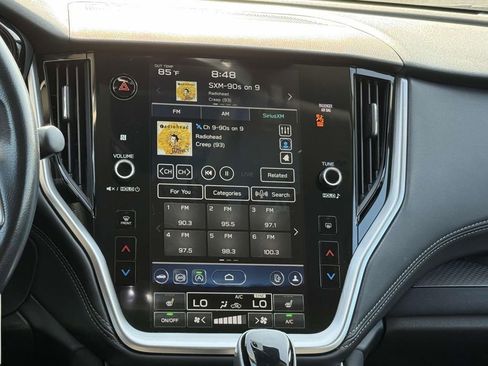 Used 2023 Subaru Outback Premium image 9