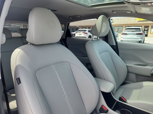 Certified 2024 Hyundai Kona Limited AWD/4WD image 33