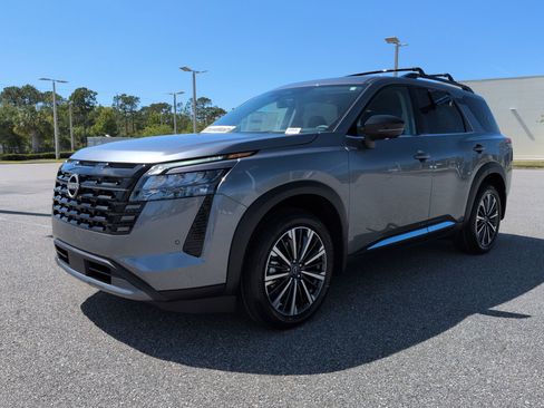 New 2026 Nissan Pathfinder Platinum AWD/4WD image 9