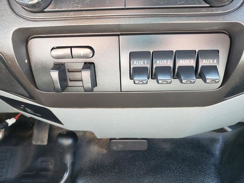 Used 2016 Ford F550 4x4 Regular Cab Super Duty image 15