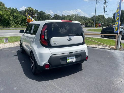 Used 2015 Kia Soul FWD image 5