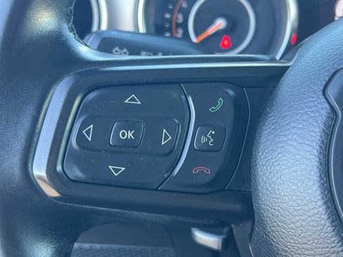 Used 2020 Jeep Wrangler Sport image 8