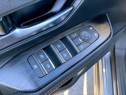 New 2026 Nissan Kicks SR image 19