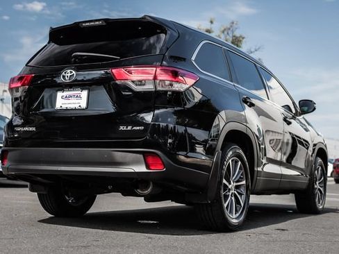 Used 2019 Toyota Highlander XLE AWD/4WD image 20