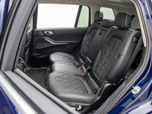 New 2026 BMW X7 xDrive40i w/ Premium Package image 17