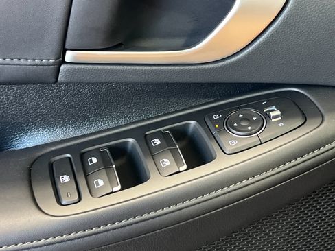 New 2025 Hyundai Sonata Limited image 13