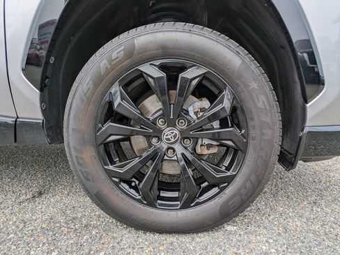 Used 2022 Toyota RAV4 XSE w/ XSE Grade Weather Package AWD/4WD image 12