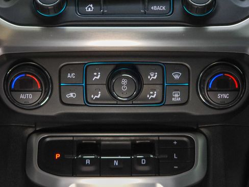 Used 2020 GMC Acadia SLE image 30