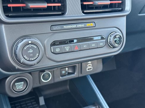 New 2025 Ford Maverick Lariat w/ 4K Tow Package image 25