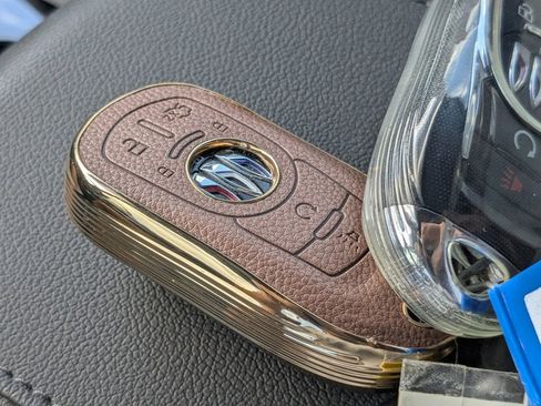 Used 2025 Buick Envista Avenir image 30