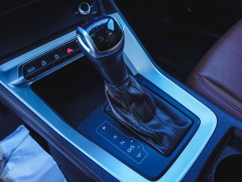 Used 2025 Audi Q3 2.0T Premium image 28