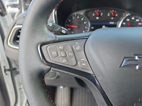 Used 2024 Chevrolet Equinox RS w/ RS Leather Package FWD image 21